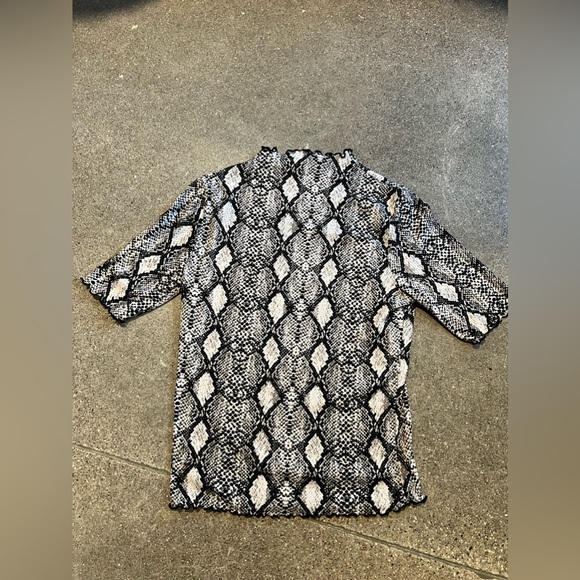 Top - Picture 3 of 3